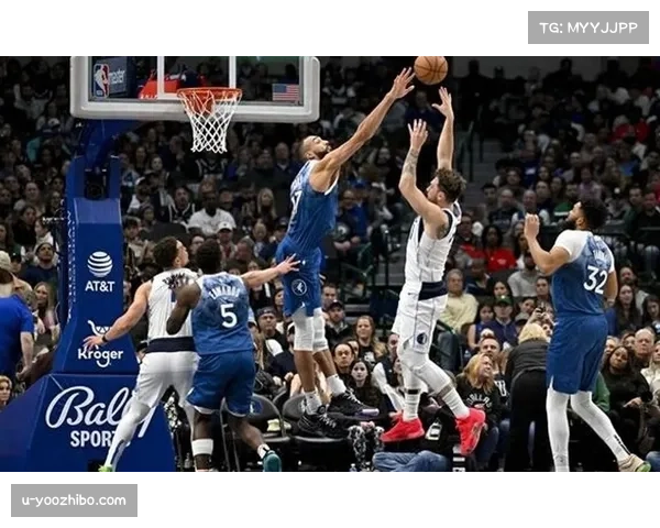 独行侠东契奇与欧文合砍52分但难敌灰熊整体